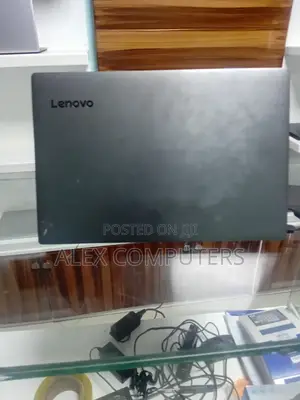 New Laptop Lenovo Ideapad 3 4GB Intel Core i5 SSD 256GB