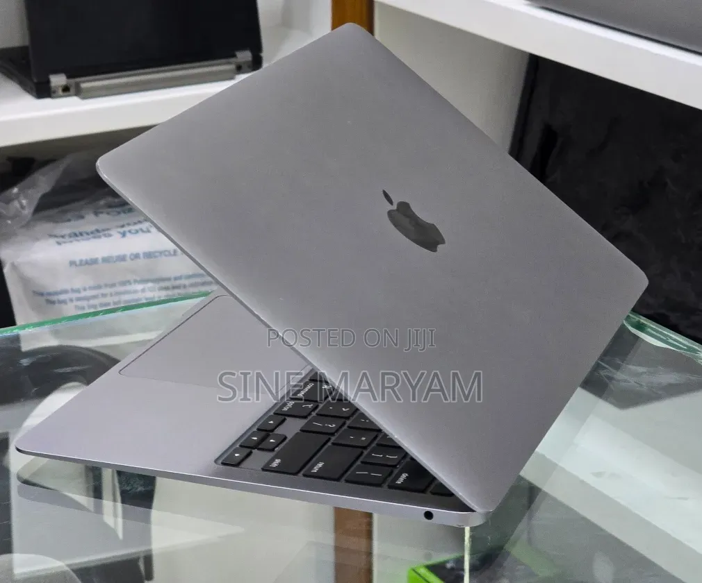 New Laptop Apple MacBook Air 2020 M1 8GB Apple M1 SSD 256GB