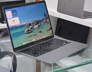 New Laptop Apple MacBook Air 2020 M1 8GB Apple M1 SSD 256GB