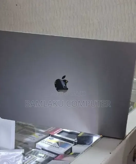 New Laptop Apple MacBook Pro 2021 M1 32GB Apple M1 Max SSD 1T