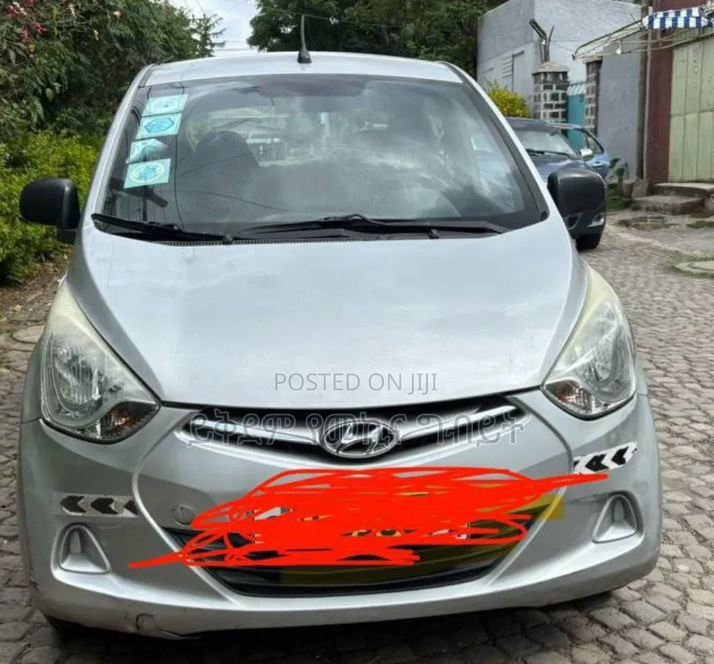 Hyundai Eon 2015 Silver