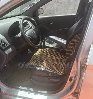 Hyundai Eon 2015 Silver