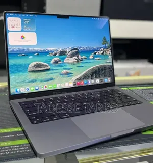 New Laptop Apple MacBook Pro 2023 M3 14-inch 8GB Apple M3 Pro SSD 512GB