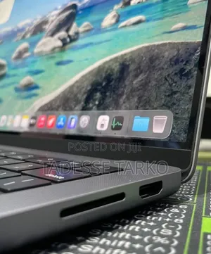 New Laptop Apple MacBook Pro 2023 M3 14-inch 8GB Apple M3 Pro SSD 512GB