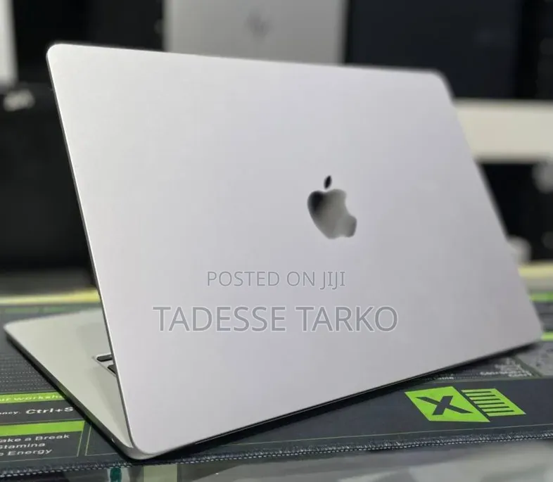 New Laptop Apple MacBook Air 2025 M4 15-inch 24GB Apple M4 SSD 512GB