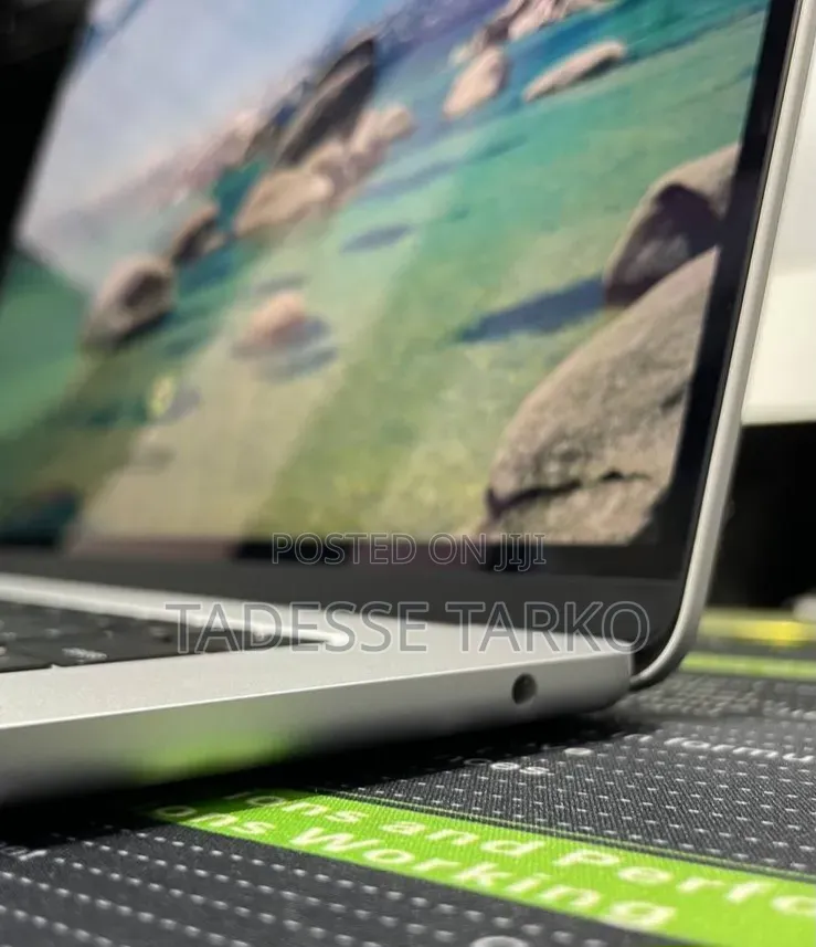 New Laptop Apple MacBook Air 2025 M4 15-inch 24GB Apple M4 SSD 512GB