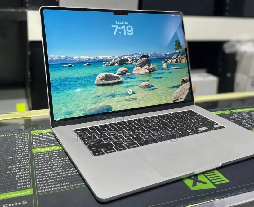 New Laptop Apple MacBook Air 2025 M4 15-inch 24GB Apple M4 SSD 512GB