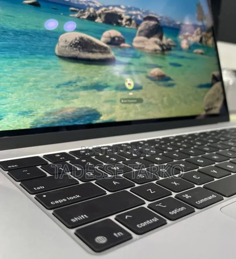 New Laptop Apple MacBook Air 2025 M4 15-inch 24GB Apple M4 SSD 512GB