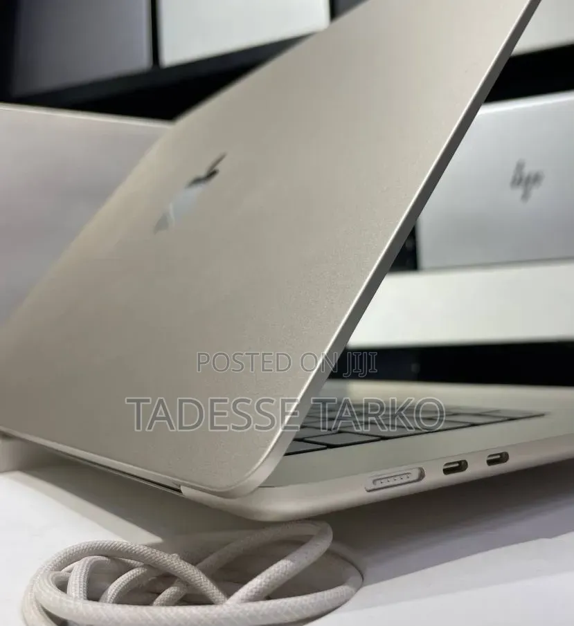New Laptop Apple MacBook Air 2025 M4 15-inch 16GB Apple M4 SSD 256GB