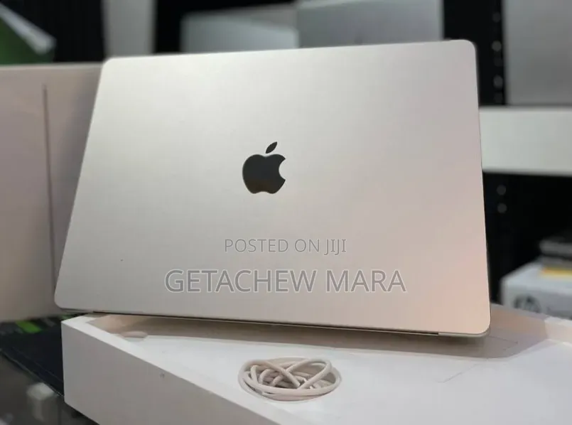 New Laptop Apple MacBook Air 2025 M4 13-inch 16GB Intel SSD 256GB