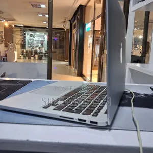 Laptop Apple MacBook Pro 2015 8GB Intel Core i7 SSD 256GB