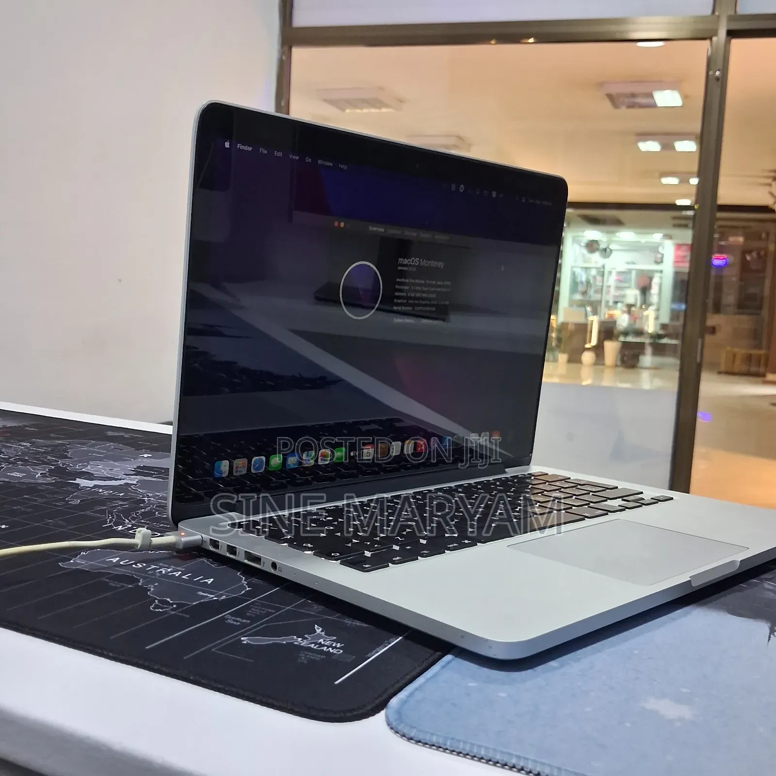 Laptop Apple MacBook Pro 2015 8GB Intel Core i7 SSD 256GB