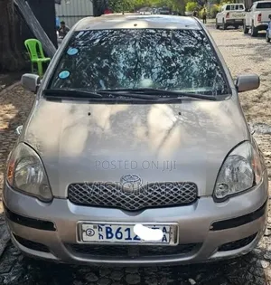 Toyota Yaris 2005 Beige