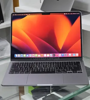 New Laptop Apple MacBook Air 2022 M2 8GB Apple M2 SSD 256GB