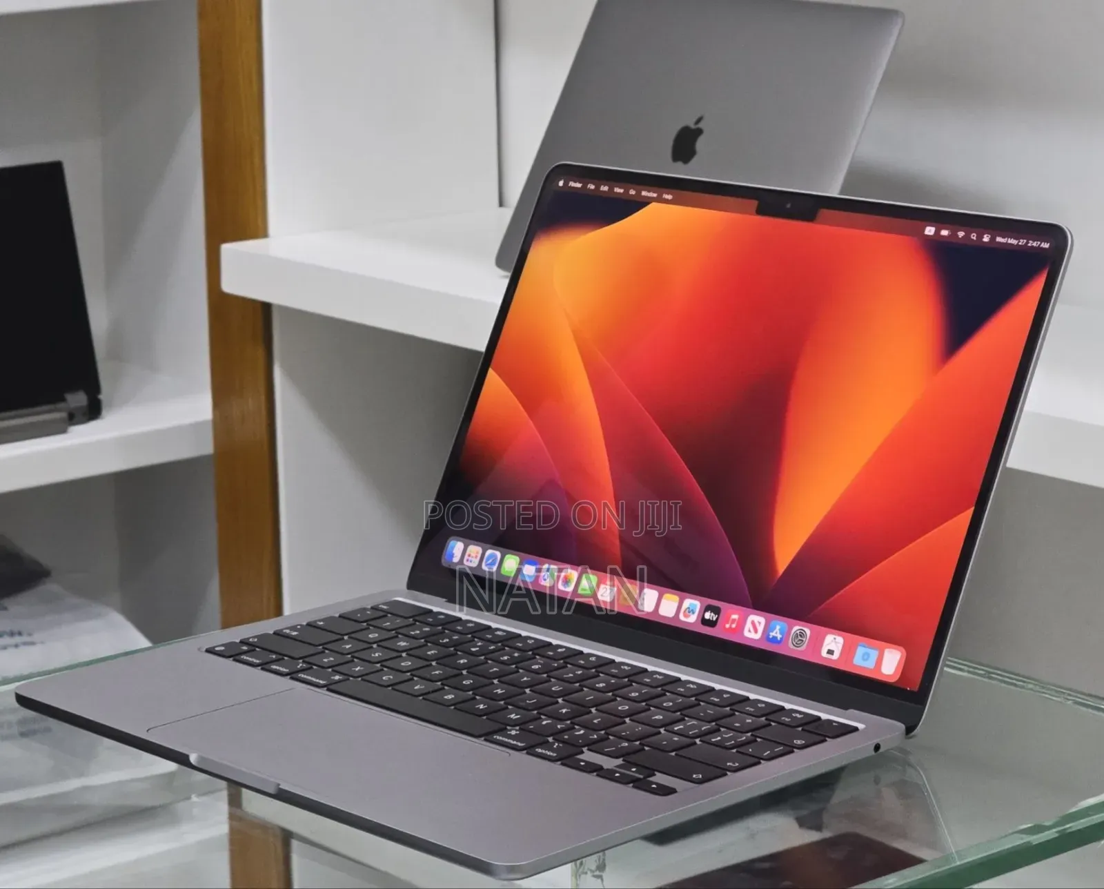 New Laptop Apple MacBook Air 2022 M2 8GB Apple M2 SSD 256GB