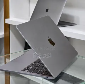 New Laptop Apple MacBook Air 2022 M2 8GB Apple M2 SSD 256GB