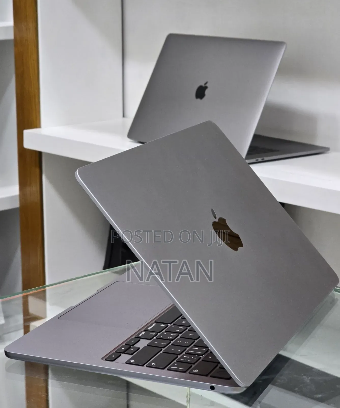 New Laptop Apple MacBook Air 2022 M2 8GB Apple M2 SSD 256GB