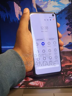 Samsung Galaxy S10e 128 GB Black