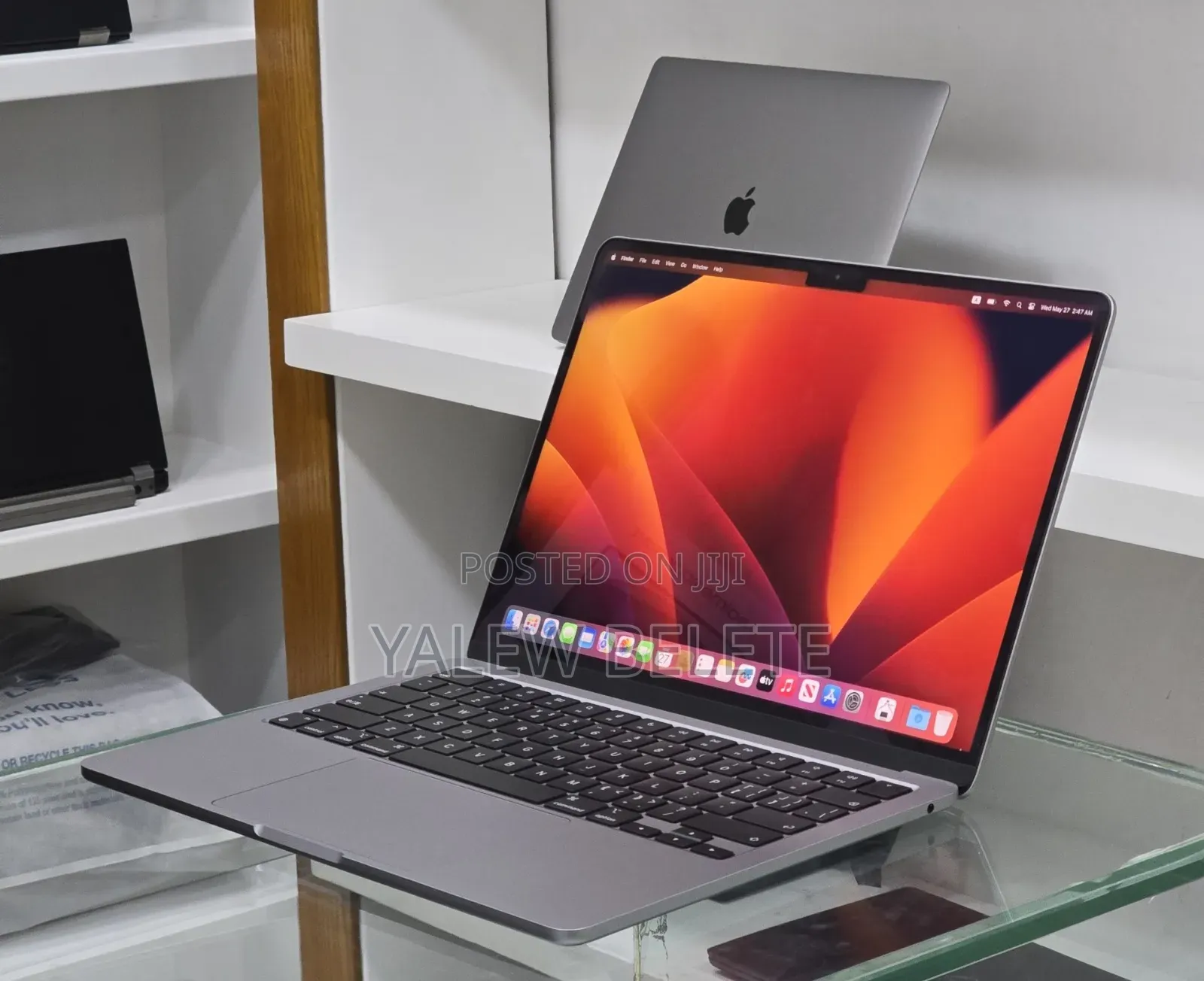 New Laptop Apple MacBook Air 2022 M2 8GB Apple M2 SSD 256GB