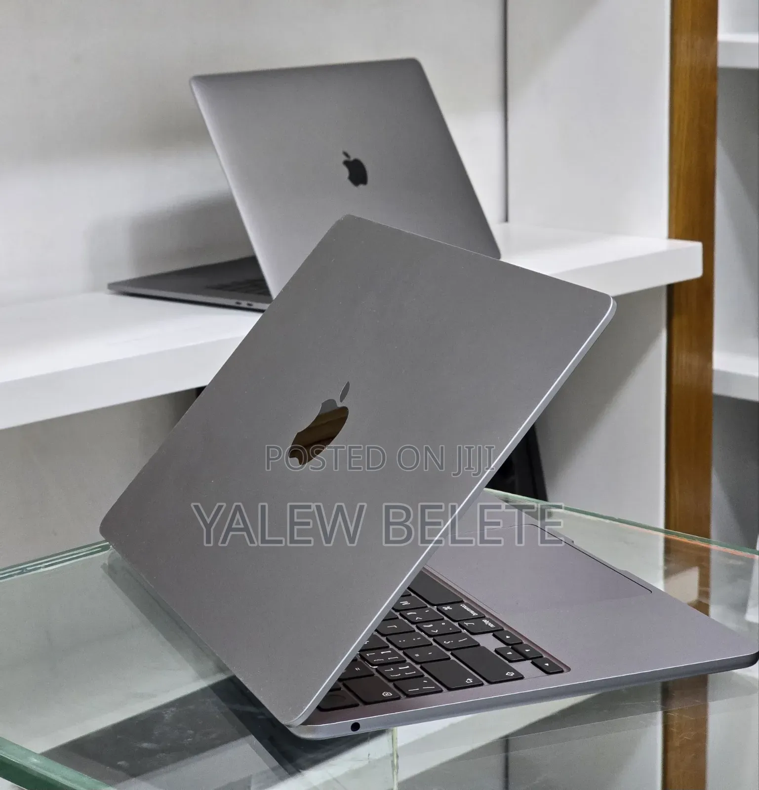 New Laptop Apple MacBook Air 2022 M2 8GB Apple M2 SSD 256GB