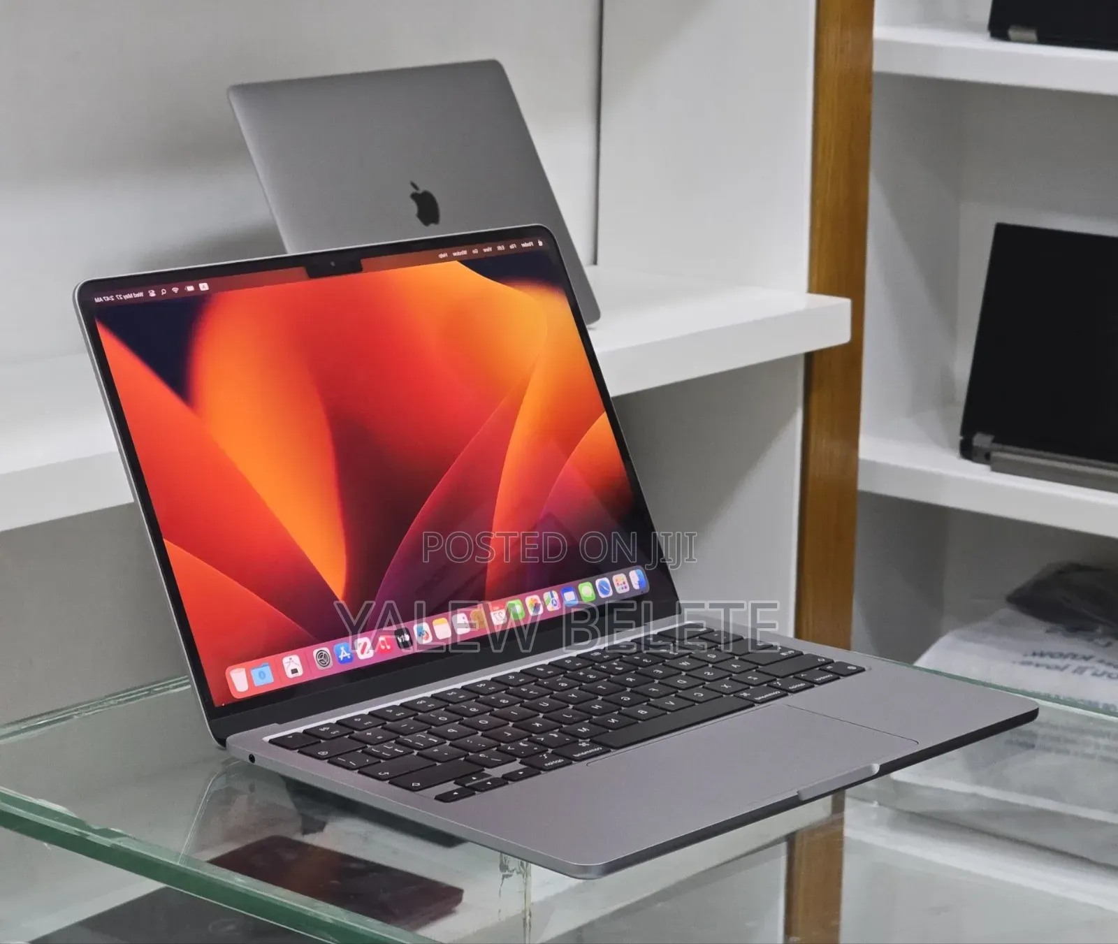 New Laptop Apple MacBook Air 2022 M2 8GB Apple M2 SSD 256GB