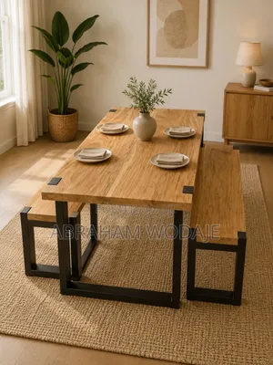 ከብረት እና ከዋንዛ የሚሰራ Dining Table
