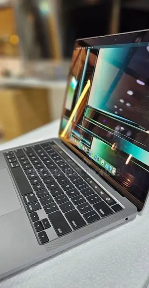 New Laptop Apple MacBook Pro 2022 M2 8GB Apple M2 SSD 256GB