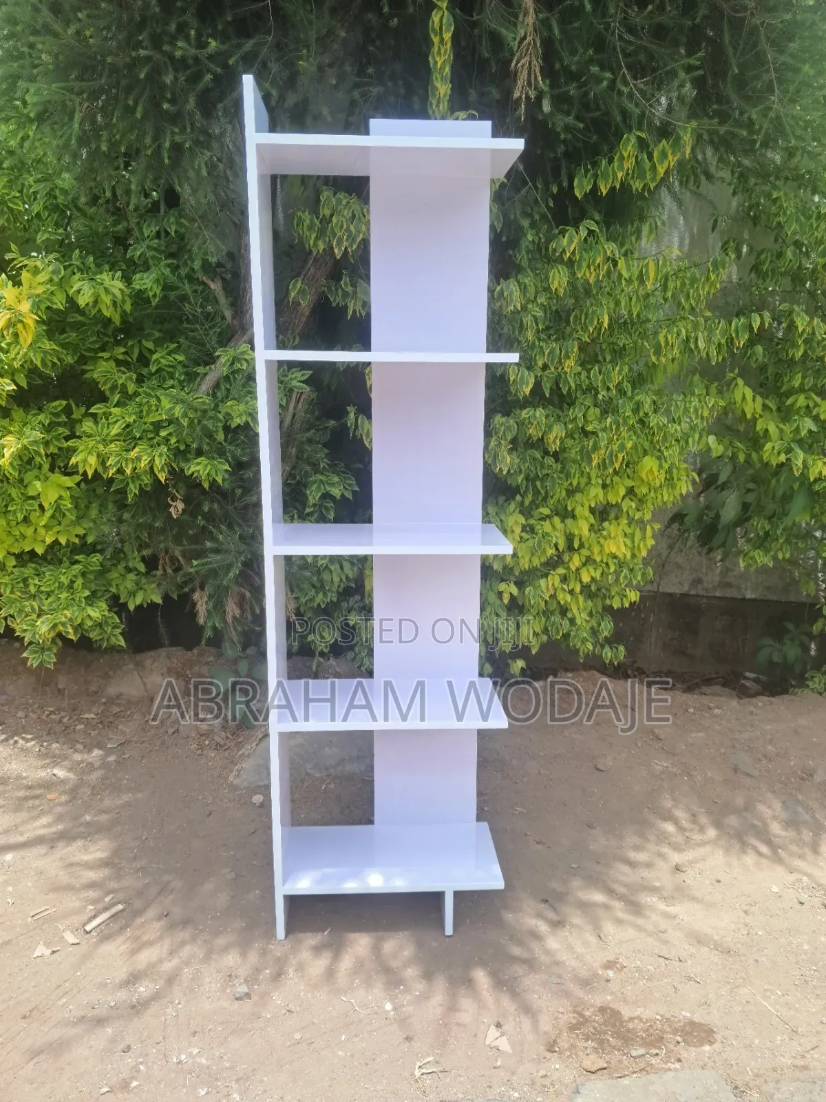 ቦታ ቆጣቢ Book Shelf