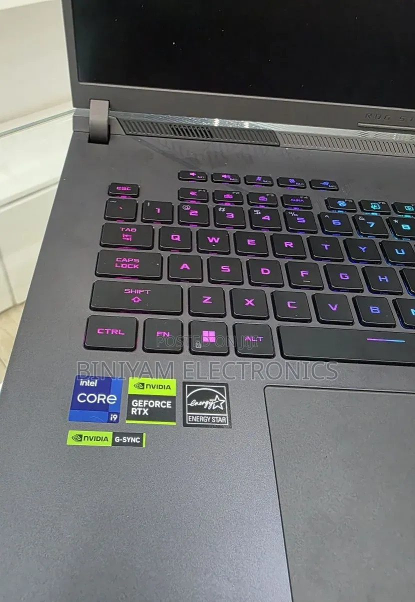 New Laptop Asus ROG Strix G17 16GB Intel Core i9 SSD 1T