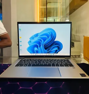 New Laptop HP EliteBook 840 G10 16GB Intel Core i7 SSD 512GB