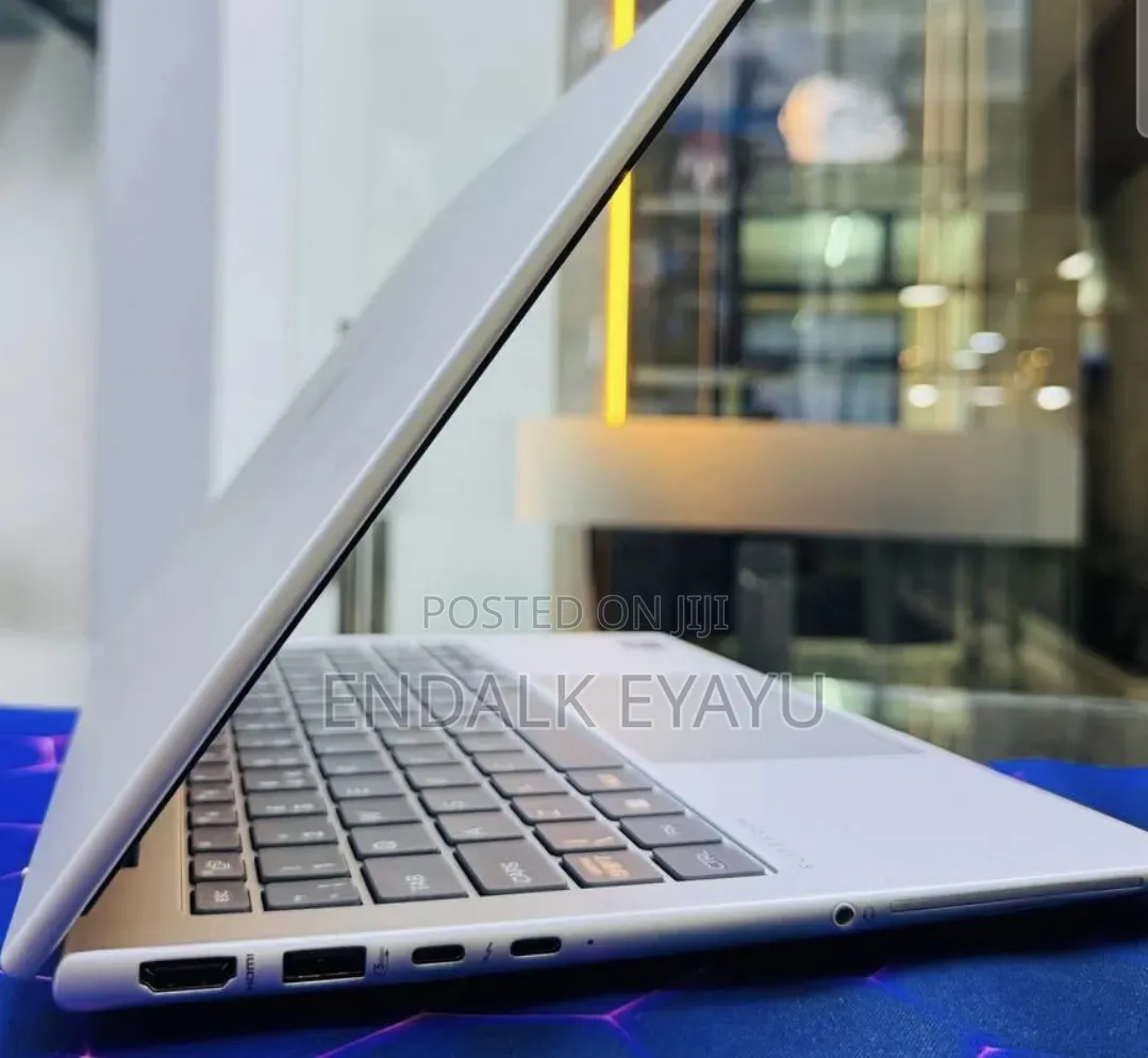 New Laptop HP 16GB Intel Core Ultra 7 SSD 1T