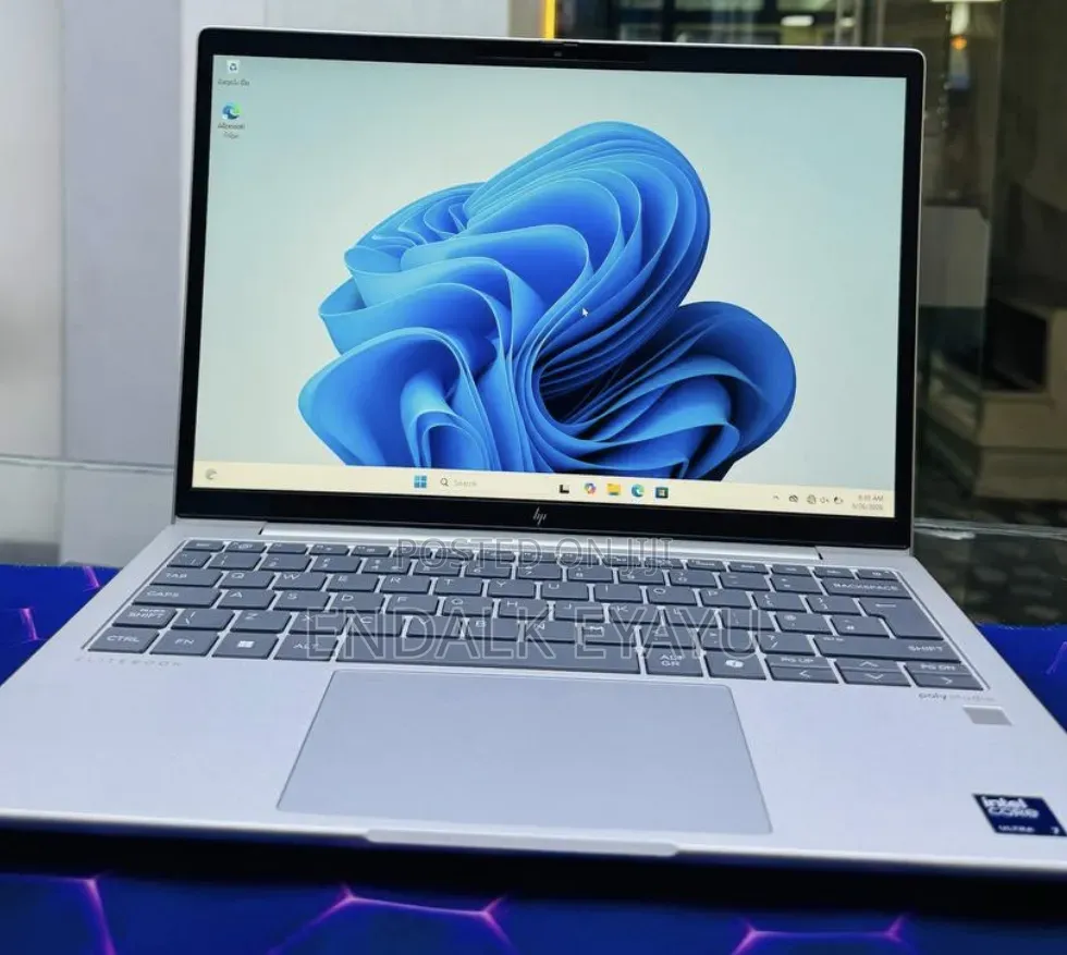 New Laptop HP 16GB Intel Core Ultra 7 SSD 1T