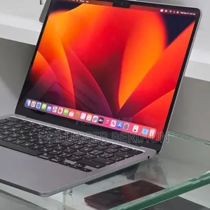 New Laptop Apple MacBook Air 2022 M2 8GB Apple M2 SSD 256GB