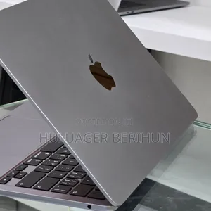 New Laptop Apple MacBook Air 2022 M2 8GB Apple M2 SSD 256GB