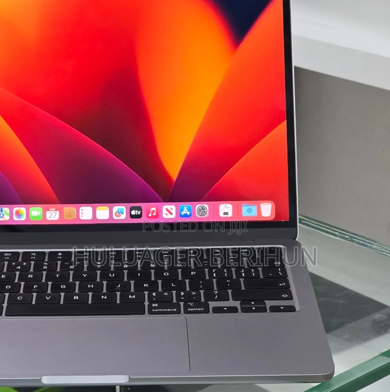 New Laptop Apple MacBook Air 2022 M2 8GB Apple M2 SSD 256GB