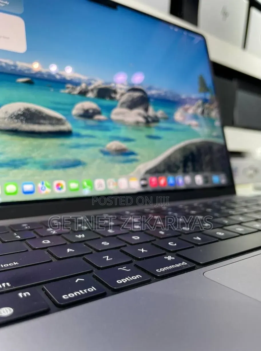 New Laptop Apple MacBook Pro 2023 M3 Pro 14-inch 8GB Apple M3 SSD 512GB