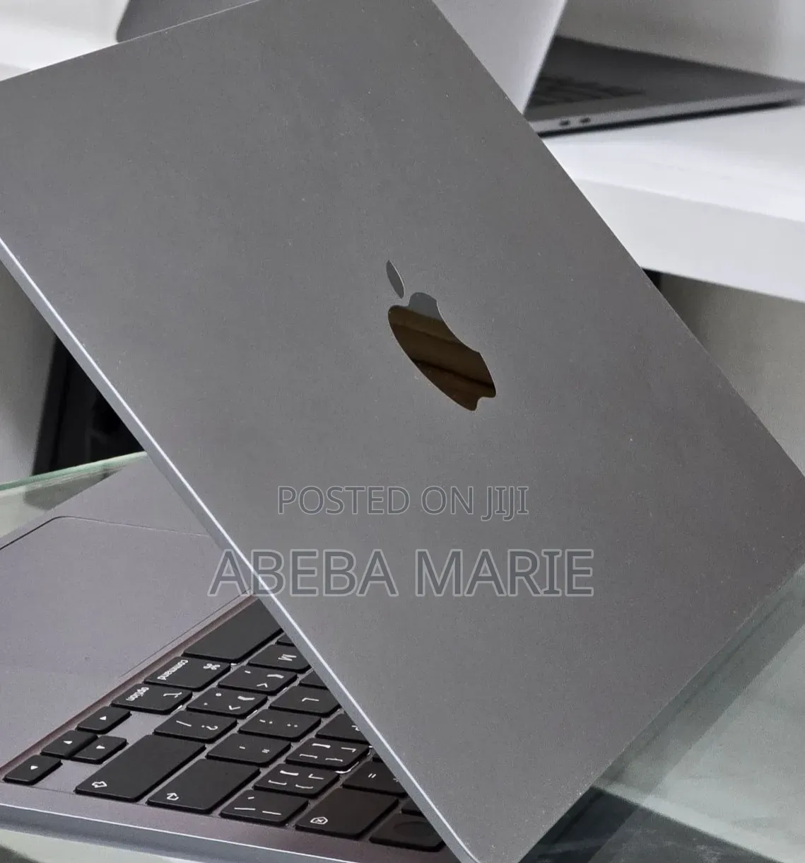 New Laptop Apple MacBook Air 2022 M2 8GB Apple M2 SSD 256GB