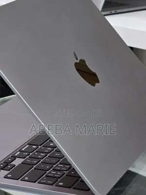 New Laptop Apple MacBook Air 2022 M2 8GB Apple M2 SSD 256GB