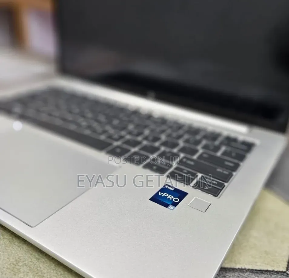 New Laptop HP EliteBook 840 G10 16GB Intel Core i5 SSD 512GB
