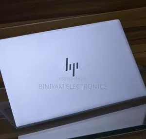 New Laptop HP Envy X360 8GB Intel Core i5 SSD 256GB