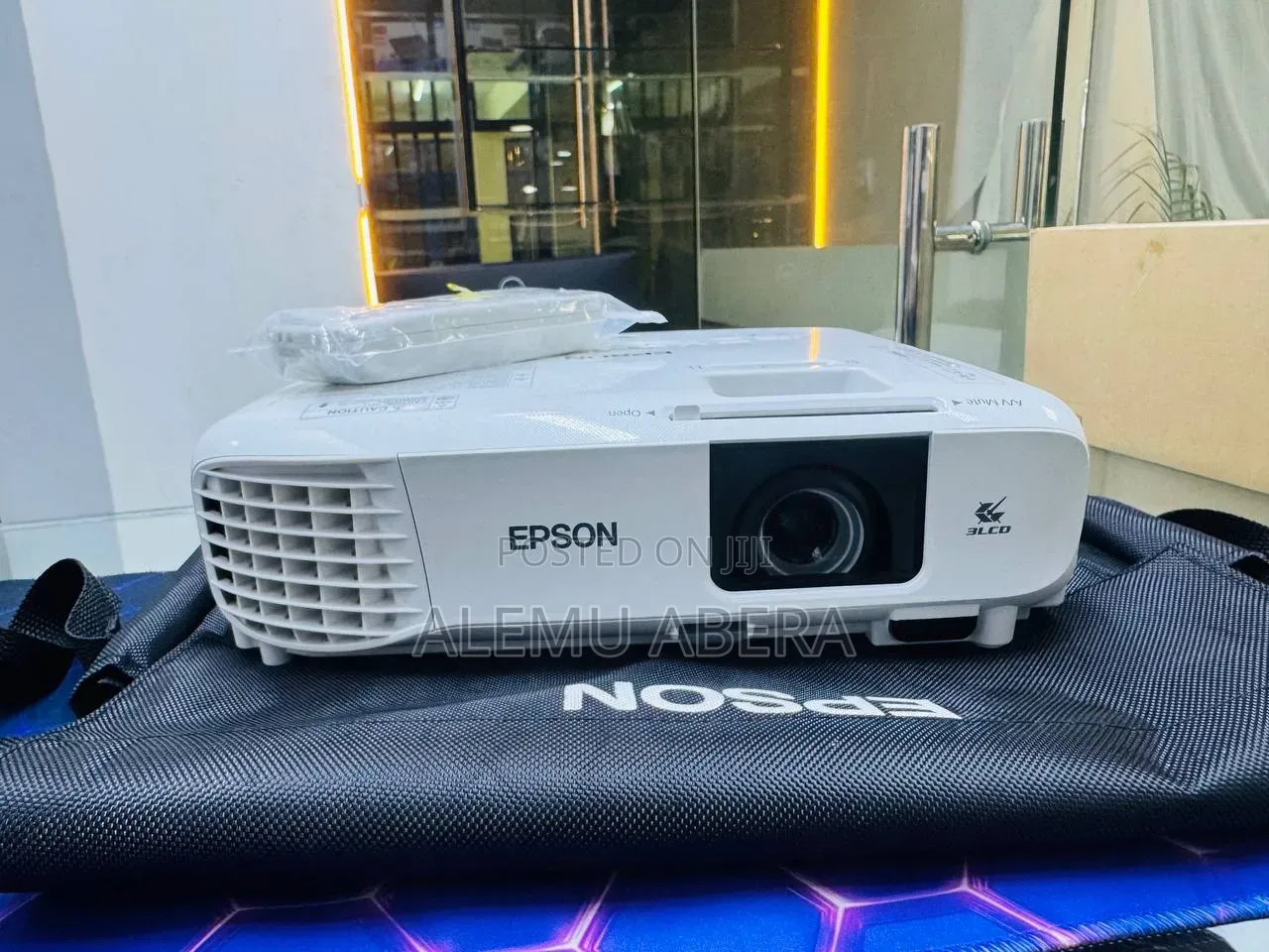 The Epson Eb-X49 Is a Portable, Entry-Level 3lcd Business and Educatio
