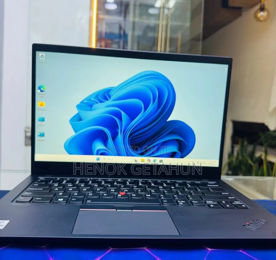 New Laptop Lenovo ThinkPad X1 Carbon 16GB Intel Core i7 SSD 512GB