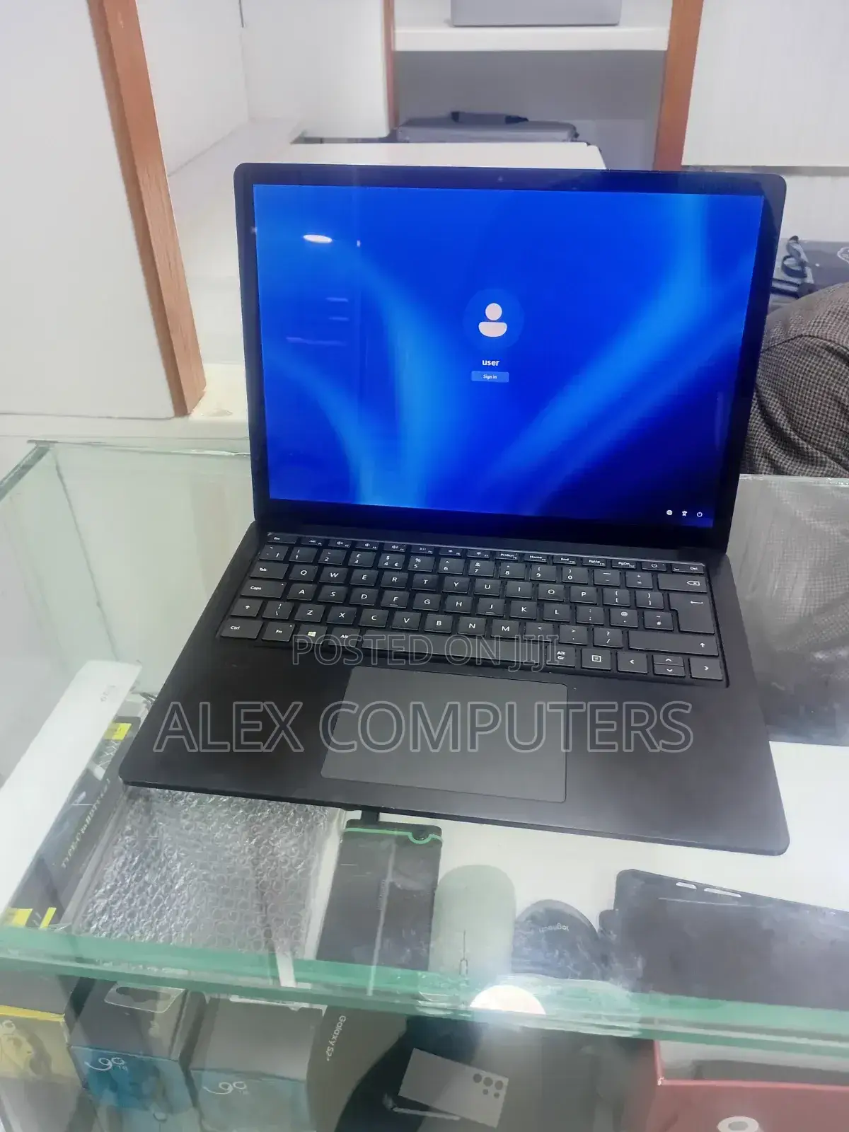 New Laptop Microsoft Surface Laptop 4 16GB Intel Core i7 SSD 512GB