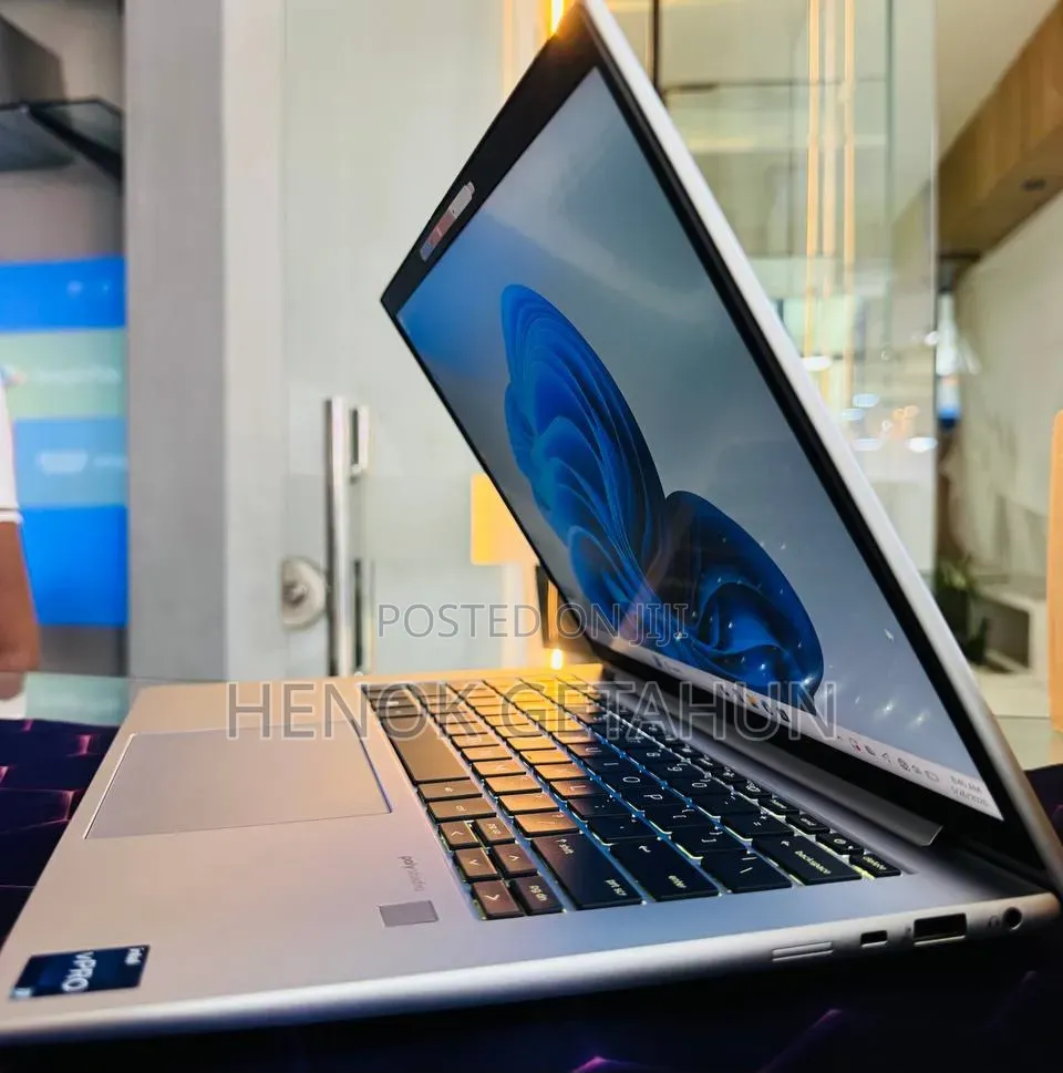 New Laptop HP EliteBook 840 16GB Intel Core i7 SSD 512GB