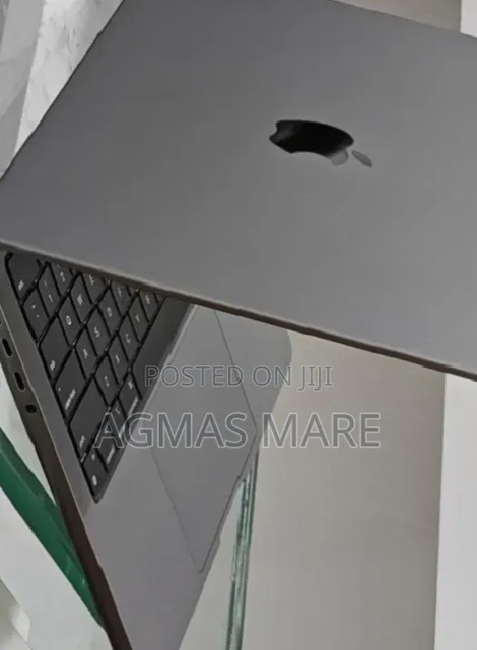New Laptop Apple MacBook Pro 2023 M3 14-inch 8GB Apple M3 SSD 512GB