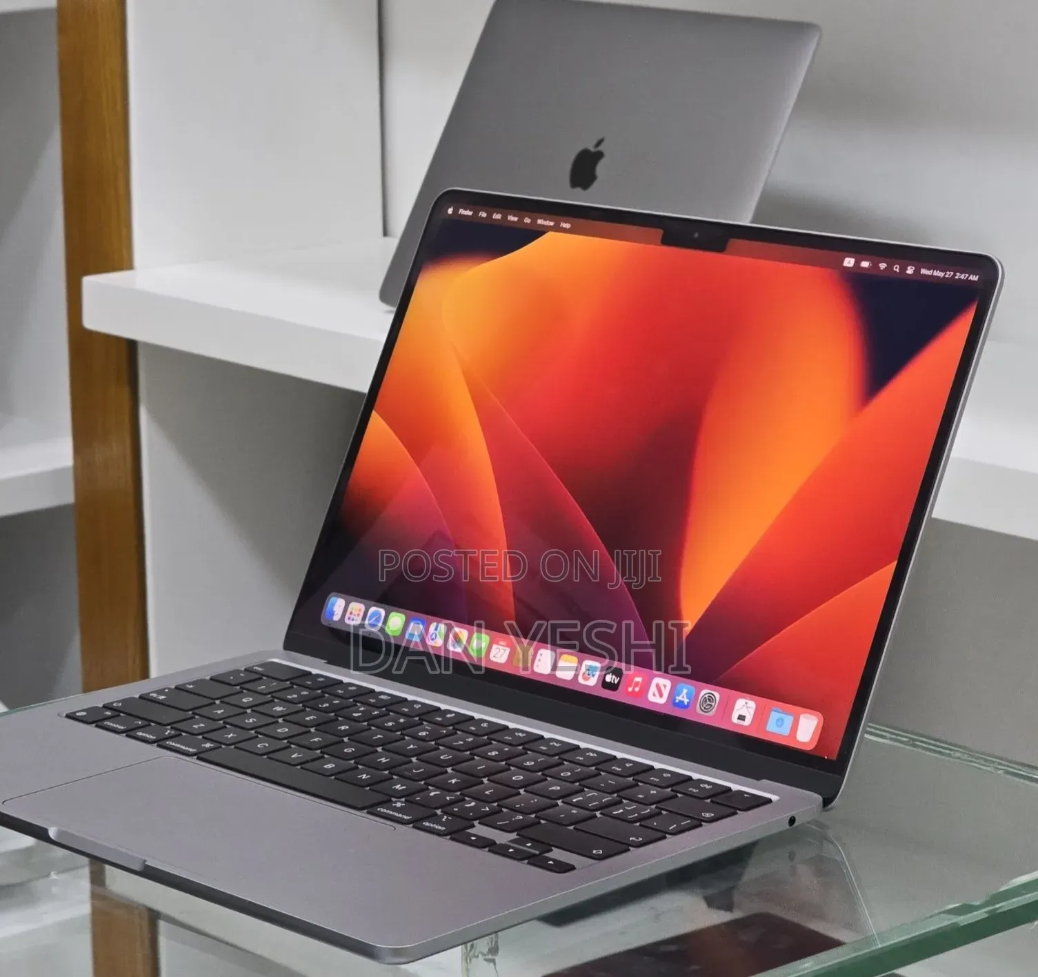 New Laptop Apple MacBook Air 2022 M2 8GB Apple M2 SSD 256GB