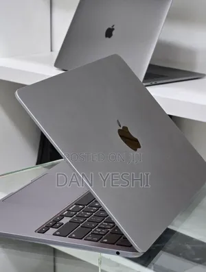 New Laptop Apple MacBook Air 2022 M2 8GB Apple M2 SSD 256GB
