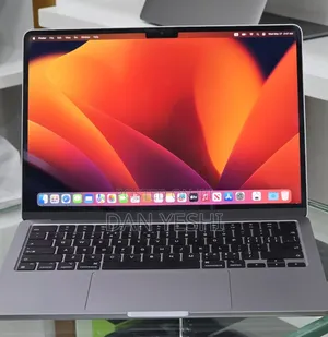 New Laptop Apple MacBook Air 2022 M2 8GB Apple M2 SSD 256GB