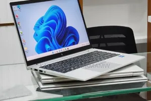 New Laptop HP EliteBook 830 16GB Intel Core i5 SSD 512GB