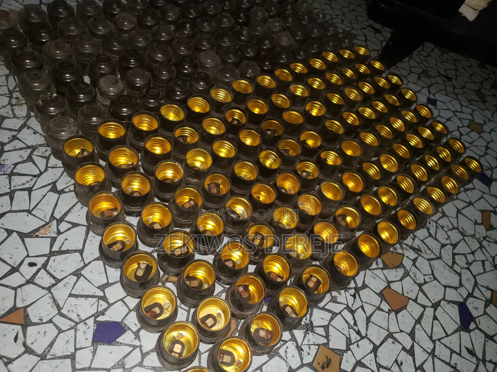 የአምፖል ማቀፊያ